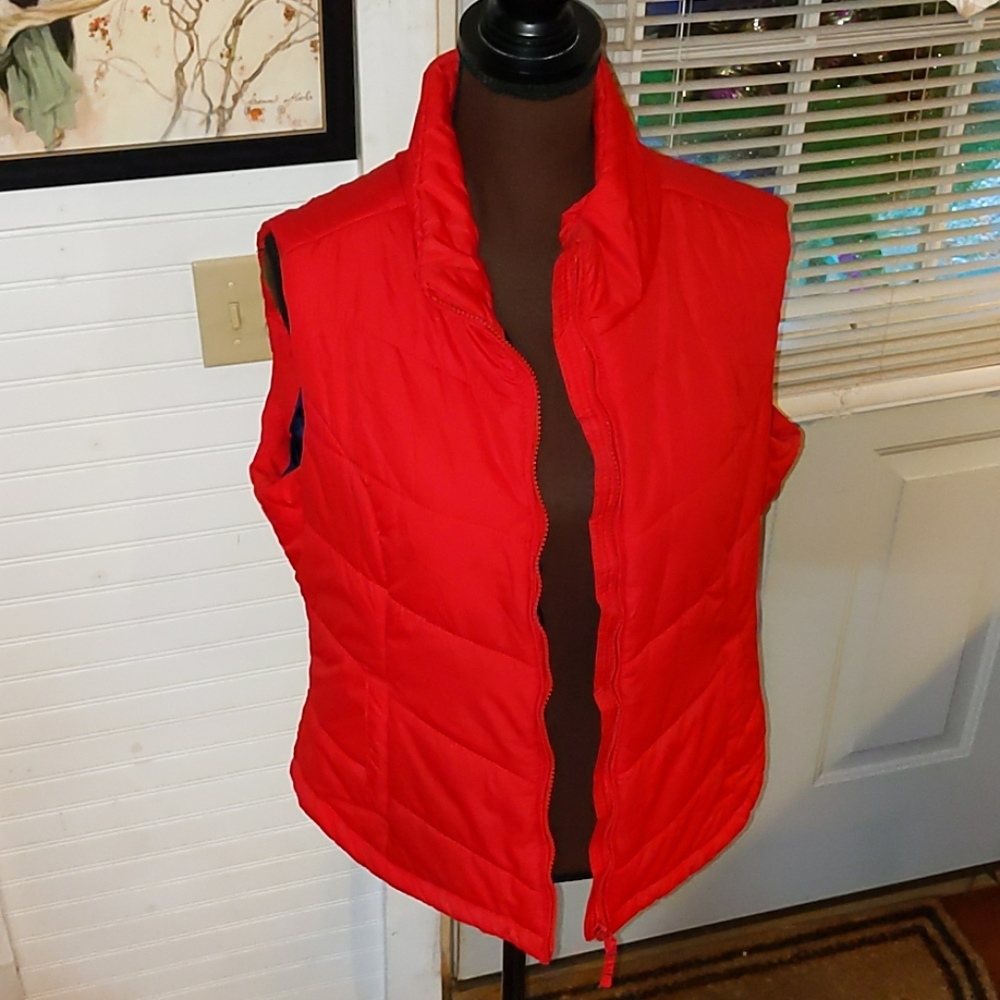 Aeropostale Red & Navy Puffer Vest with Front Zip - Picture 6 of 8